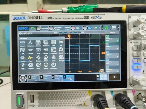 ⁦أوسيلوسكوب ديجيتال ريجول RIGOL DHO814 (بقوة 100MHz - 4 قنوات - سرعة عينات 1.25GSa/s)⁩ - الصورة ⁦2⁩